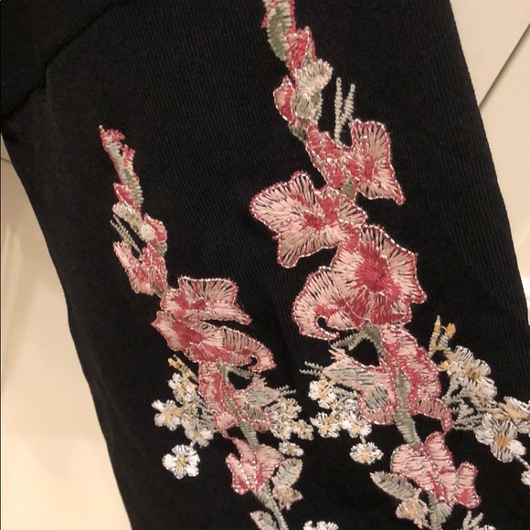LAST ONE! NWT INC Floral Embroidered Sweater - Picture 4 of 8